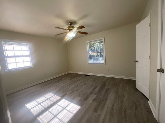 Building Photo - 5314 Morganton Rd