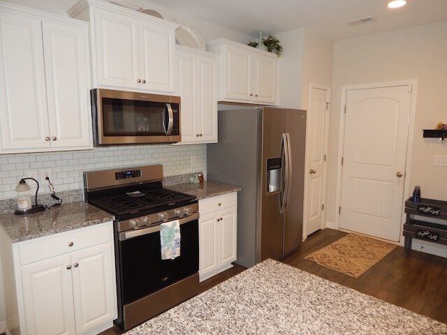 Building Photo - 229 Carvel Trl