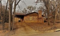 Building Photo - 1013 S Perry Ave
