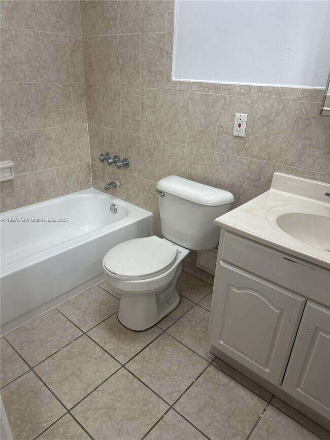 Building Photo - 14155 W Dixie Hwy