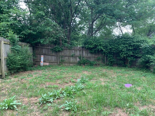 Building Photo - Under repair!