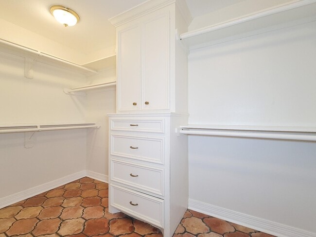 Building Photo - 18603 Point Lookout Dr