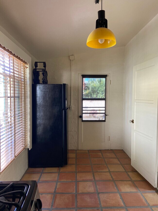 Building Photo - 780 N Prescott Dr
