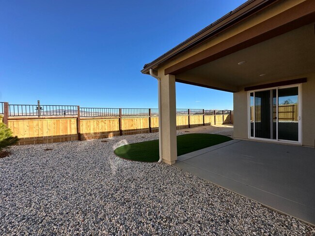 Building Photo - Gorgeous 5 Ridges Home with Spectacular Mountain Views!