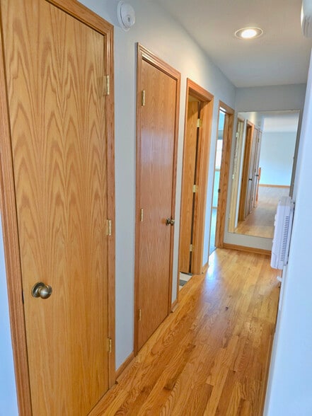 Building Photo - 725 Elton Hills Dr NW