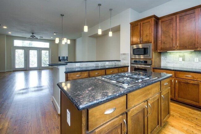 Building Photo - 6909 Staffordshire