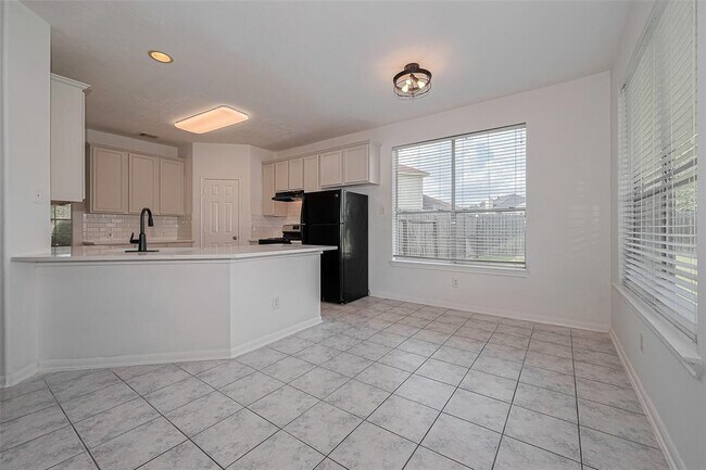 Building Photo - 15603 Mustang Island Dr