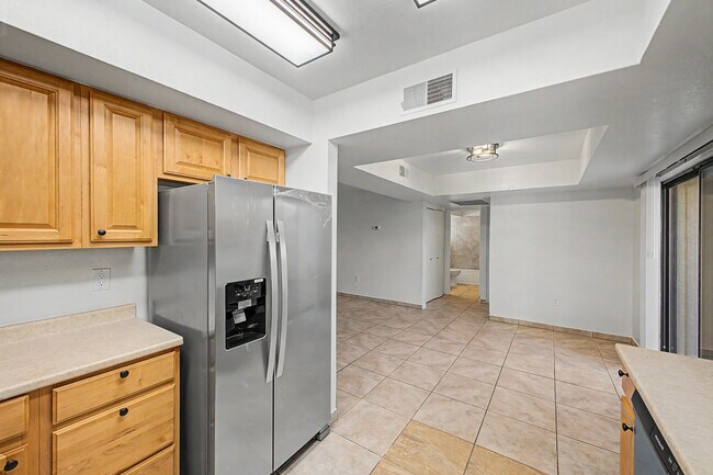 Building Photo - 16624 E Palisades Blvd