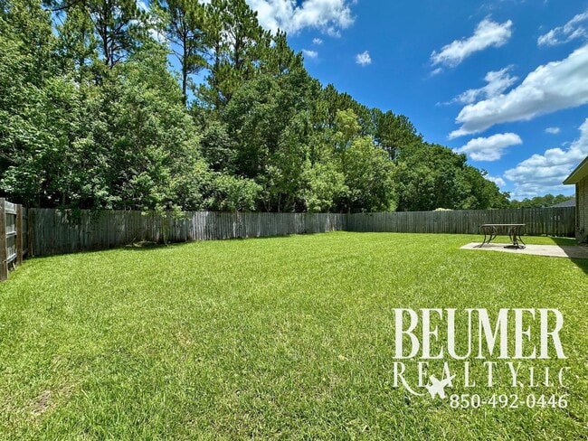 Building Photo - Charming 3-Bedroom Home in Lake Cook Estat...