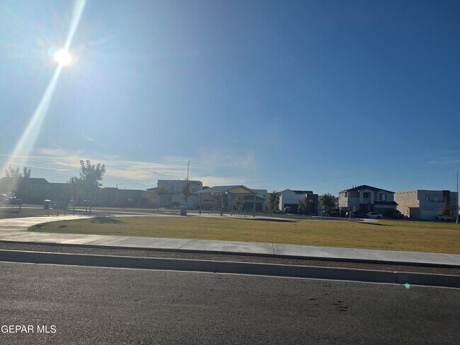 Building Photo - 4889 Christian Azcarate St