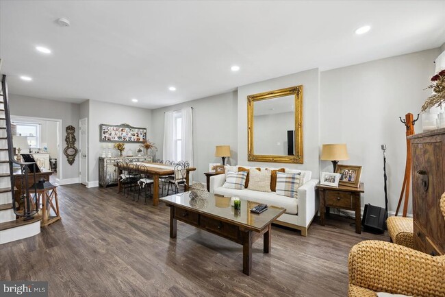 Building Photo - 443 Depot St