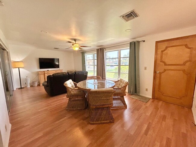 Building Photo - 5780 Fernley Dr W