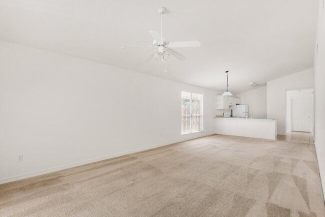 Building Photo - 26 2nd St