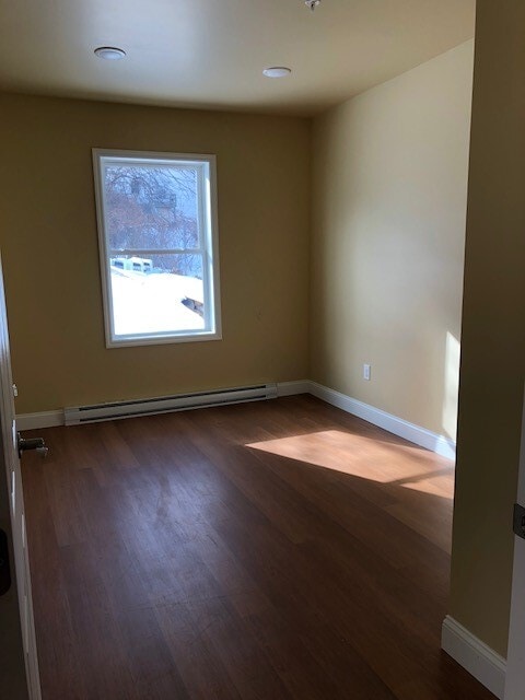 Building Photo - 15 LLC-23 Elm St