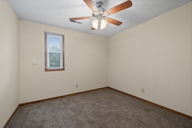 Building Photo - S1005-MF2