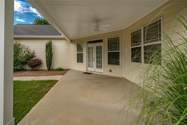 Building Photo - 210 Harmony Lake Dr