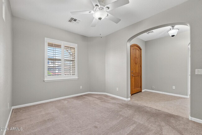 Building Photo - 10639 W Alex Ave