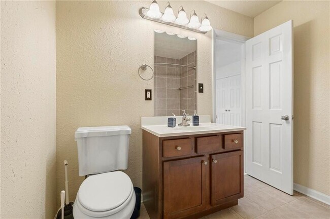 Building Photo - 245 Winding River Dr