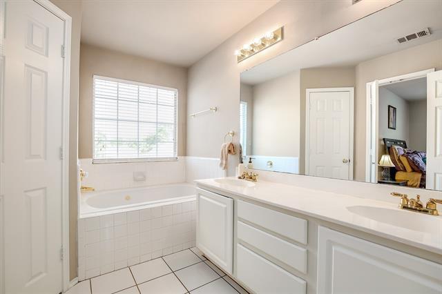 Building Photo - 18719 Riverstone Ct