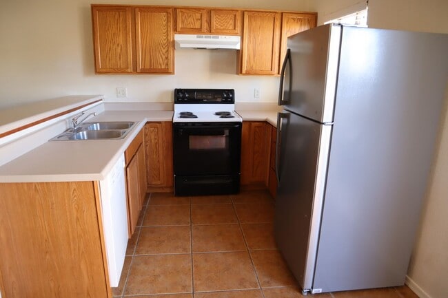 Building Photo - Great home great price