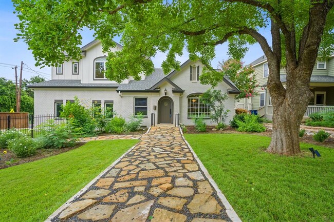 Primary Photo - 2110 Travis Heights Blvd
