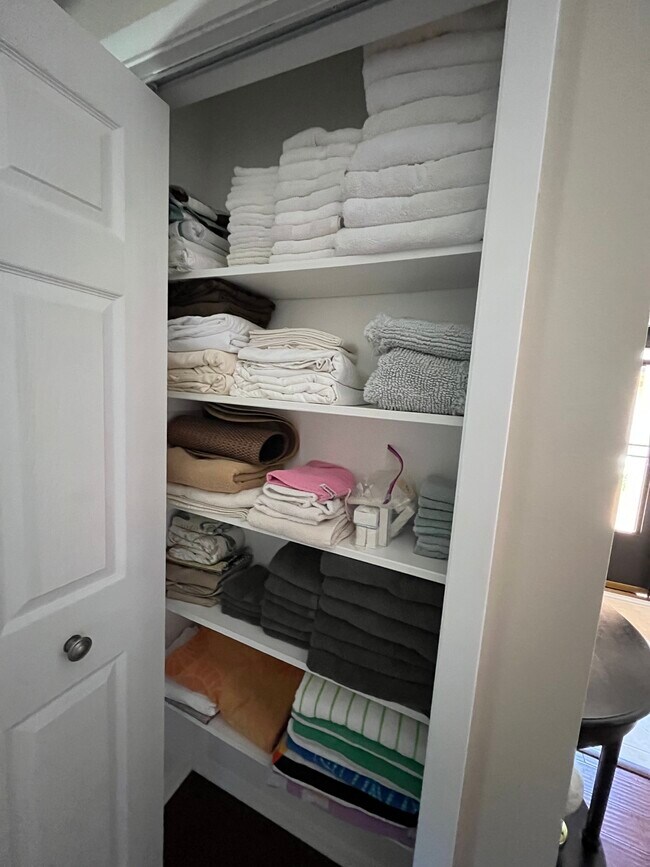 Building Photo - 4031 Davit Dr