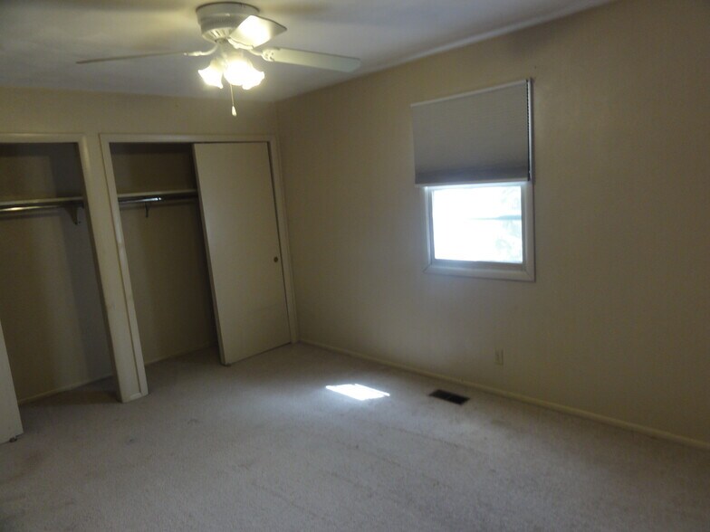 MASTER BEDROOM - 1728 Blue Spruce W Ct