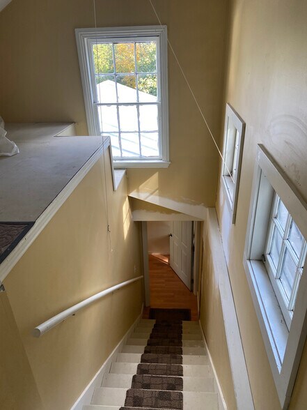 Building Photo - 41 Main St