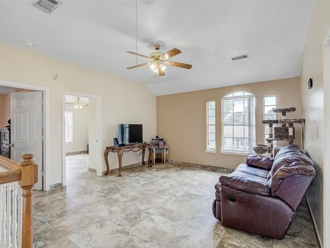 Building Photo - 8422 Tavenor Ln