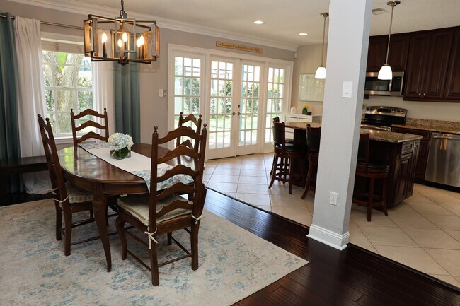 Building Photo - 4118 W Palmira Ave