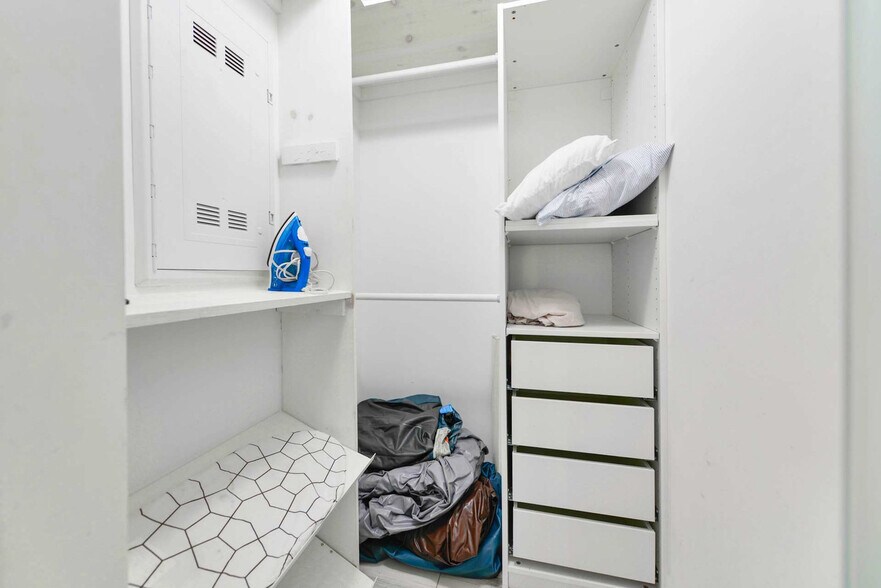 Building Photo - 481 NE 29th St