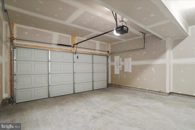 Building Photo - 100 Stafford Pl