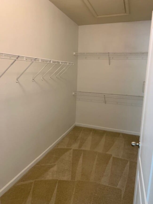 Building Photo - Condo for rent