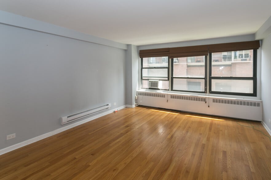 Building Photo - 4180 N Marine Dr