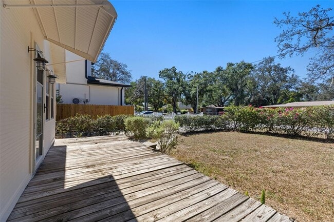 Building Photo - 8507 Claonia St