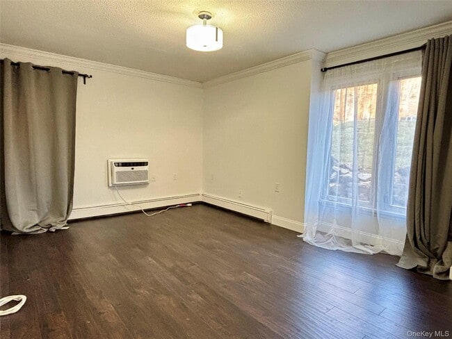 Building Photo - 12 Granada Crescent