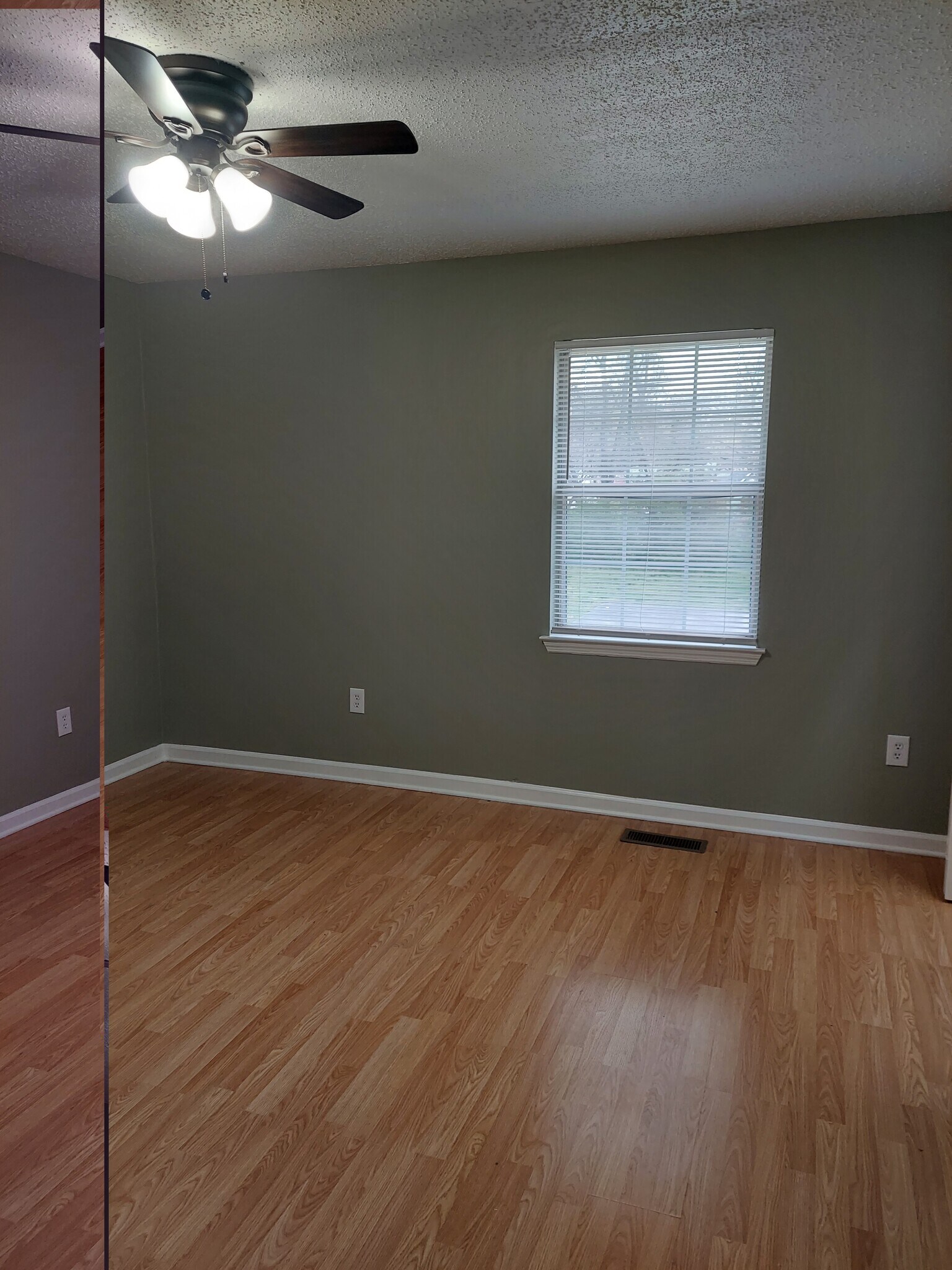 Bedroom 1 - 106 Bell St