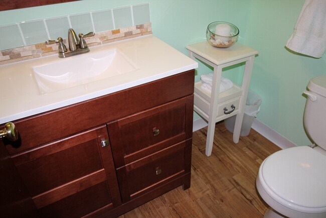 Building Photo - 532 Old Stone Brook