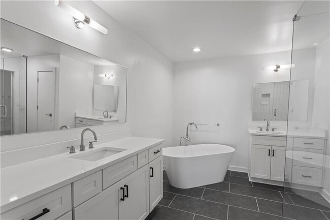 Building Photo - 230 18th St NW