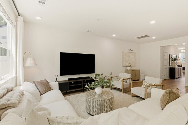 Building Photo - 6006 Mill Tree Ct