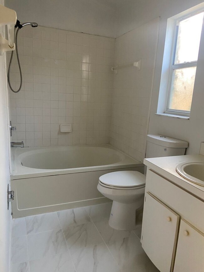 Building Photo - Lovely 3 Bed / 2 Bath Home in Apopka Quiet...
