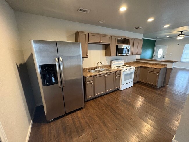 Building Photo - 2 Bed, 2 Bath County Home on 1.5 Acres in ...