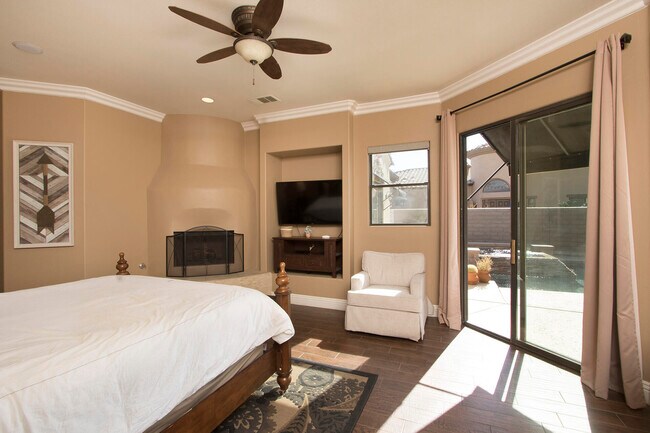 Building Photo - 57669 Santa Rosa Trail