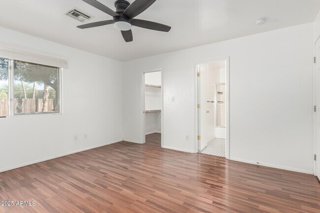 Building Photo - 2361 E Riviera Dr