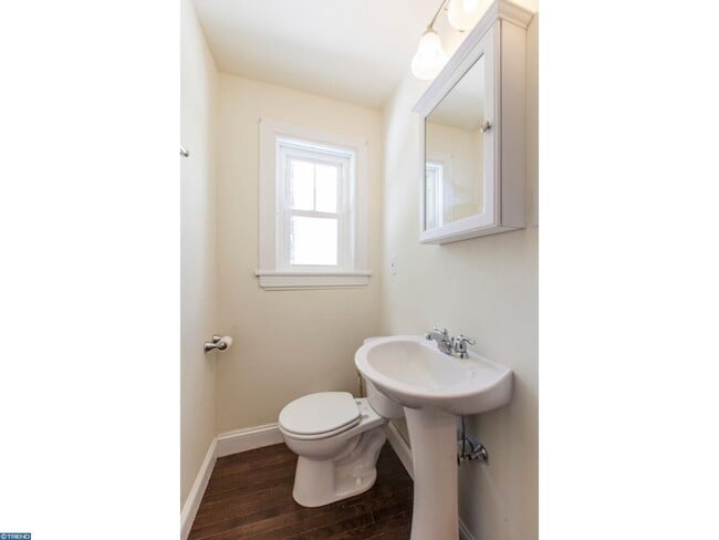 Building Photo - Beautifully Renovated 4 Bedroom, 1.5 Bath ...
