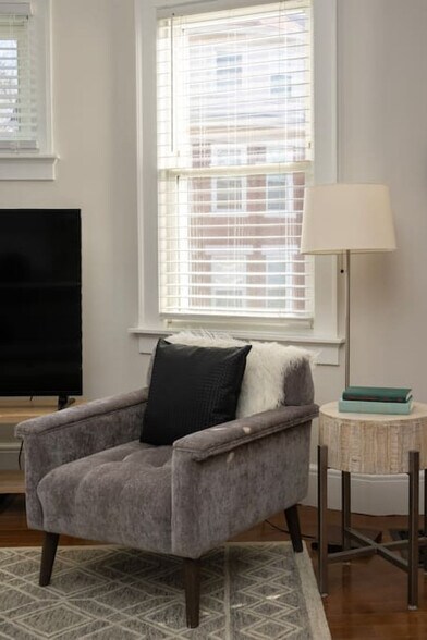 Building Photo - 258 Dorchester Ave