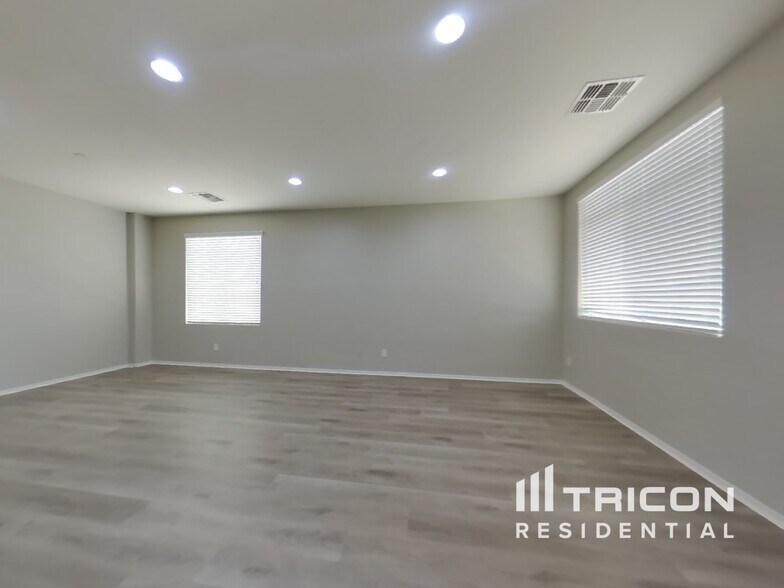 Building Photo - 43978 Caven Dr