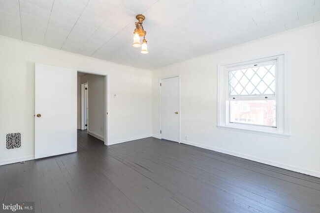 Building Photo - 7738 Ardleigh St