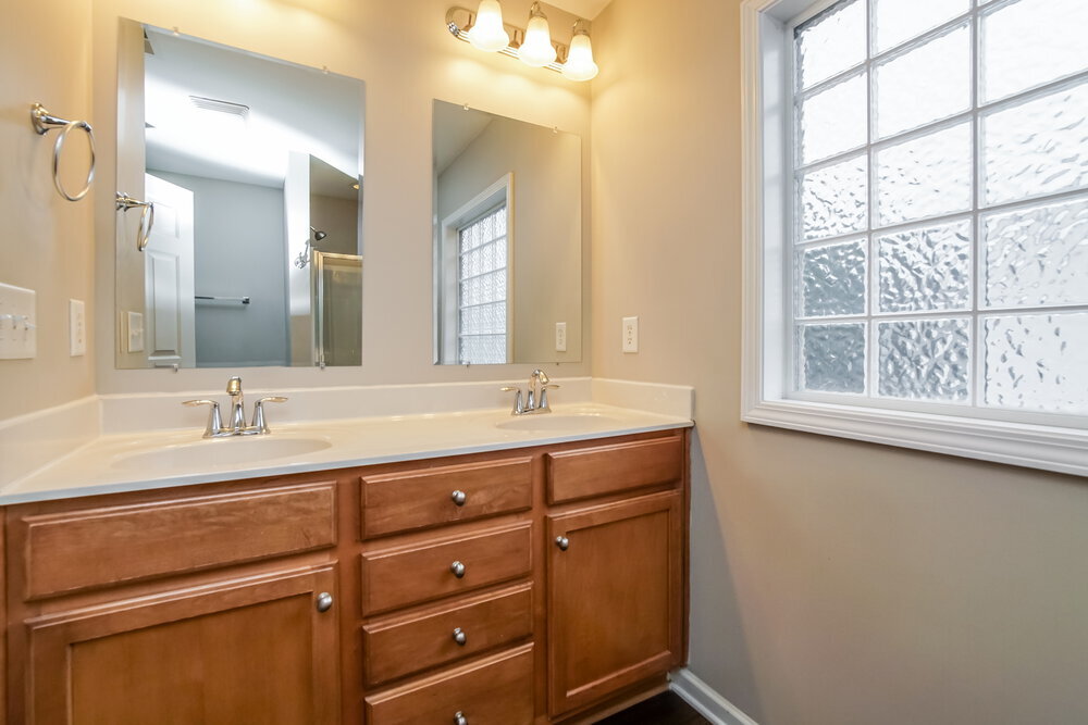 Building Photo - 56 Killington Dr