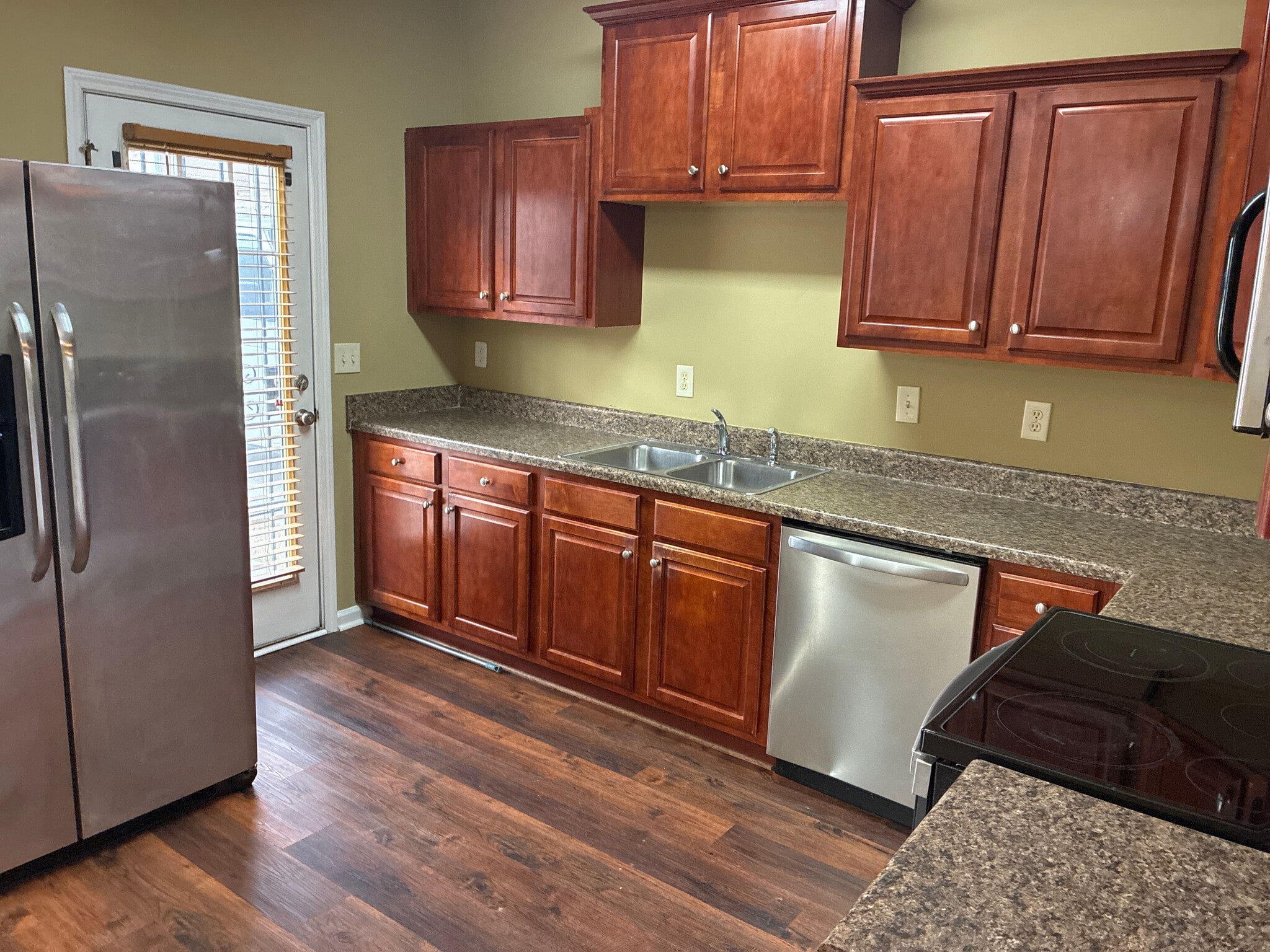 Building Photo - Room in Townhome on Olmadison Pl